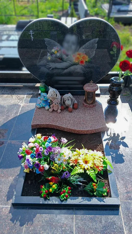 Детские памятники: вечная память о самых дорогих ангелах